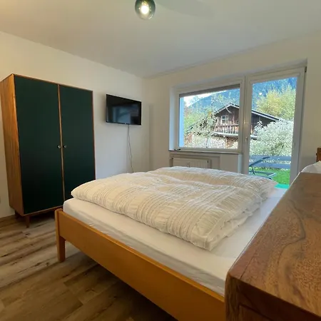 Mit Terrasse Und Garten Mit Blick Auf Karwendelgebirge Mittenwald